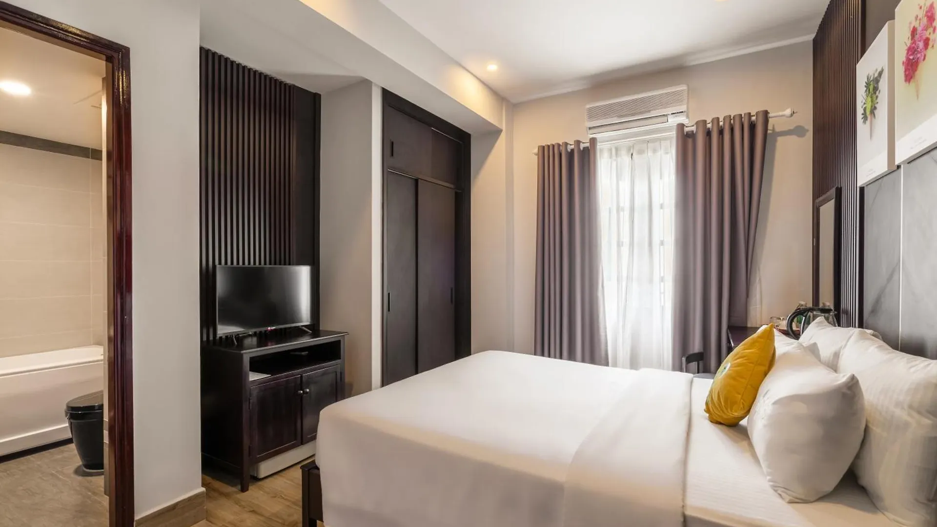 The Palms Hotel Phan Thiết