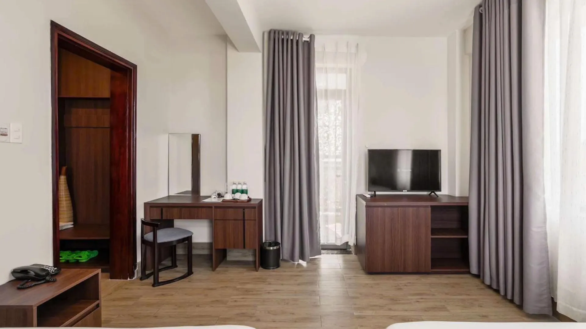 The Palms Hotel Phan Thiết 3*,