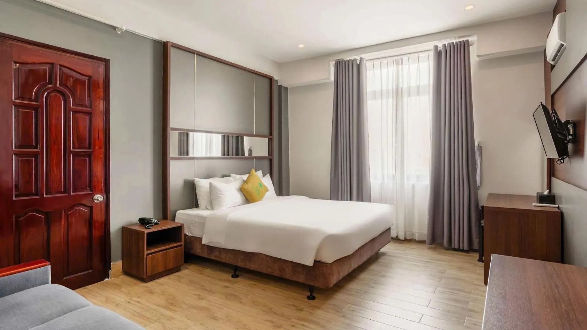 The Palms Hotel Phan Thiết Vietnam